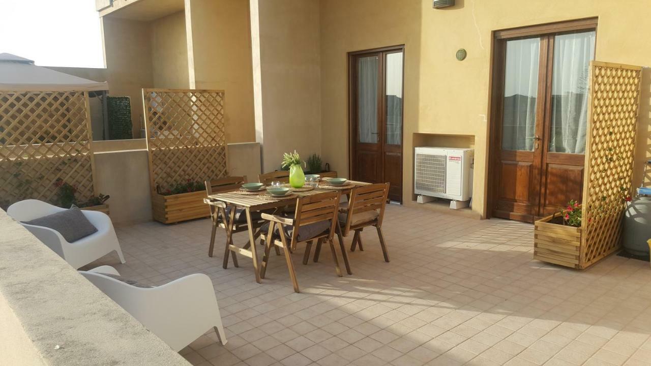 Giuly Home One Cabras Exterior photo